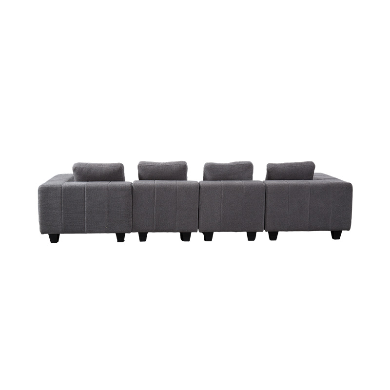 Sofá modular grande en forma de L de tela gris claro con cojines cuadrados, estilo minimalista moderno